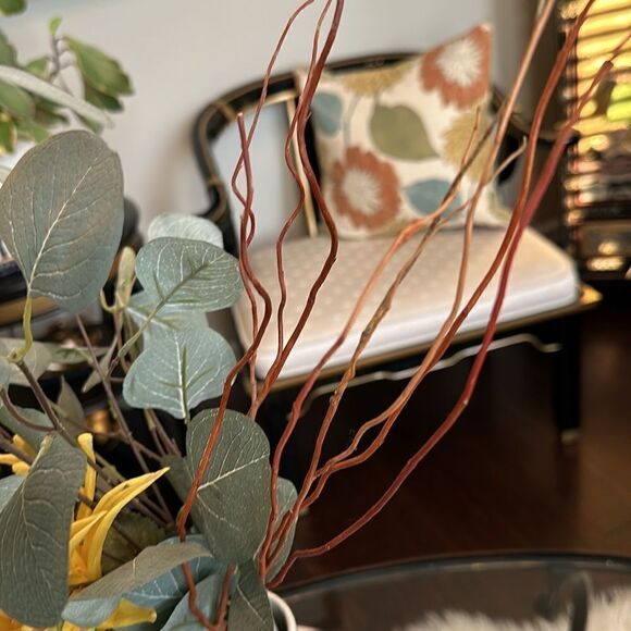 Custom-made Vase Faux Flower Arrangement - Picture 6 of 7